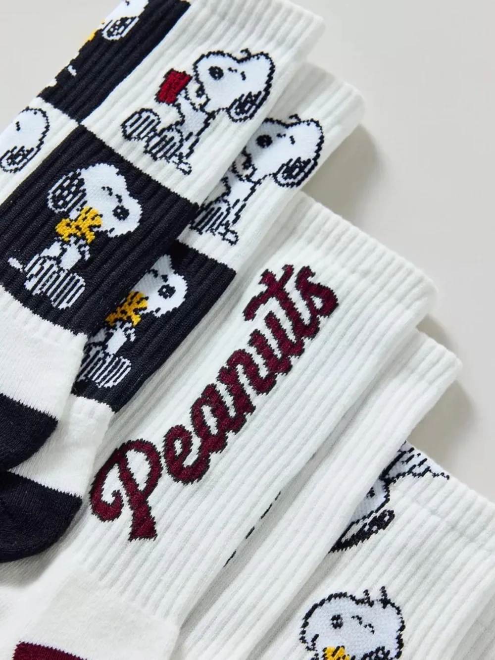 Peanuts snoopy socks